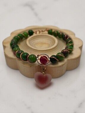 Handmade wirewrapped Green Beaded Bracelet with Heart Charm